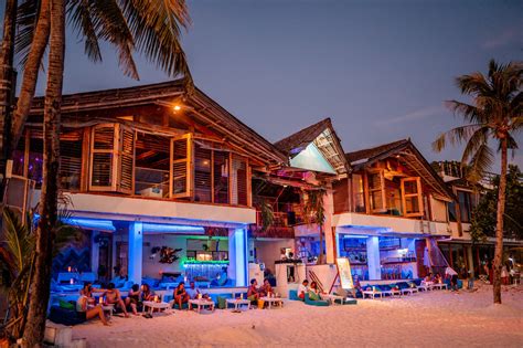 nightlife in boracay